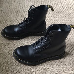 Dr Martens smooth black boots